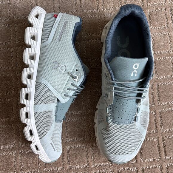 On Cloud 5 Running Shoe Women's 8 Gray Athletic Sneaker Gym Casual Lifestyle - Picture 1 of 9
